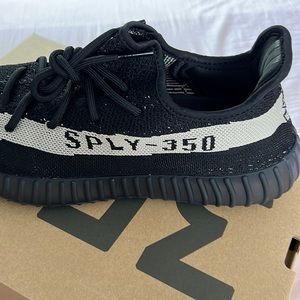 Yeezy boost 350 v2 black